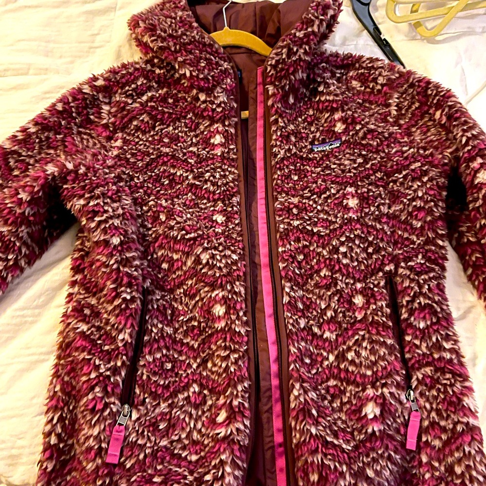 Patagonia women’s large monkey jacket. Worn one time. Excellent condition!